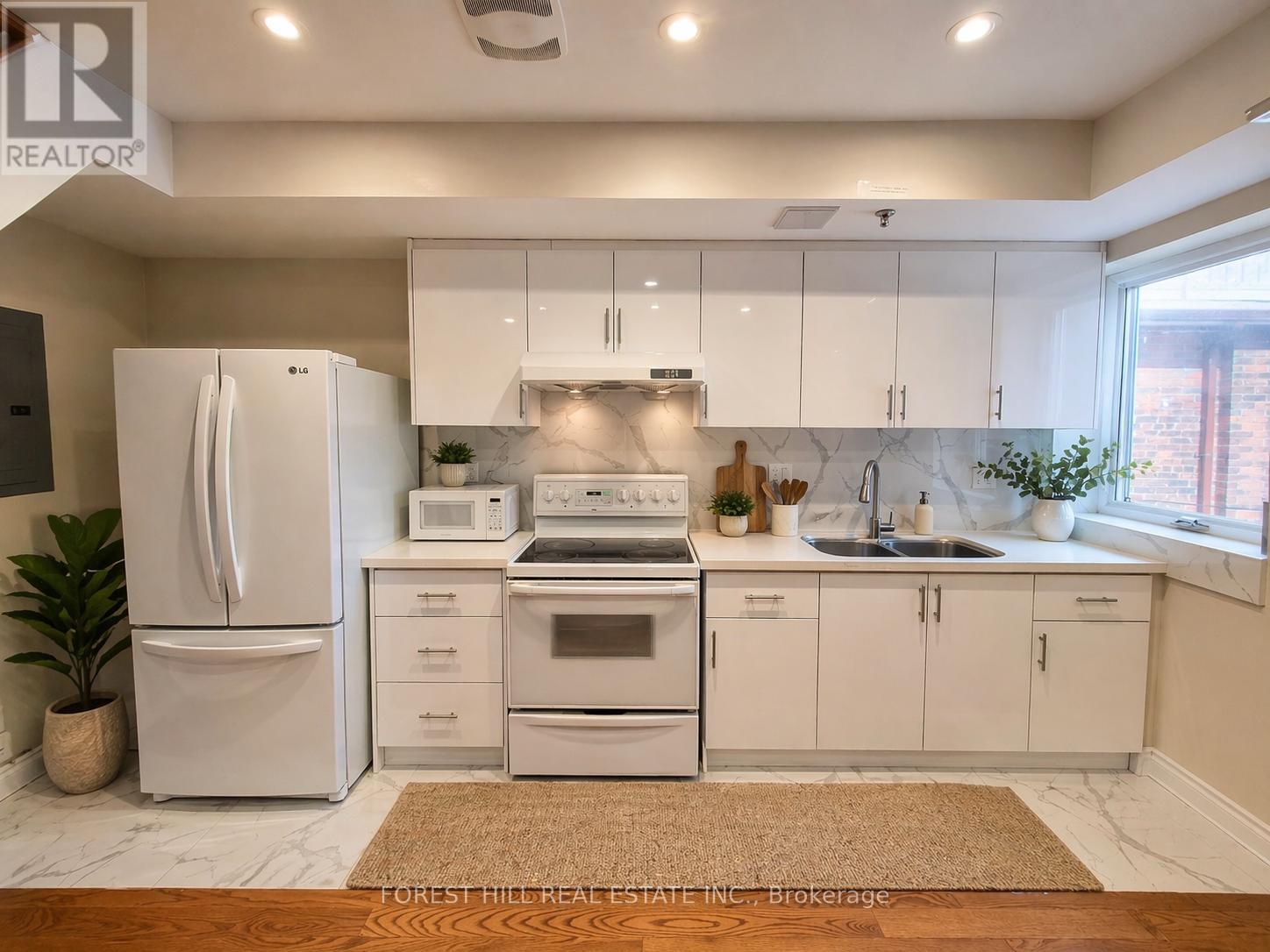 Upper - 757 Ossington Avenue, Toronto, Ontario  M6G 3T8 - Photo 3 - W13036482