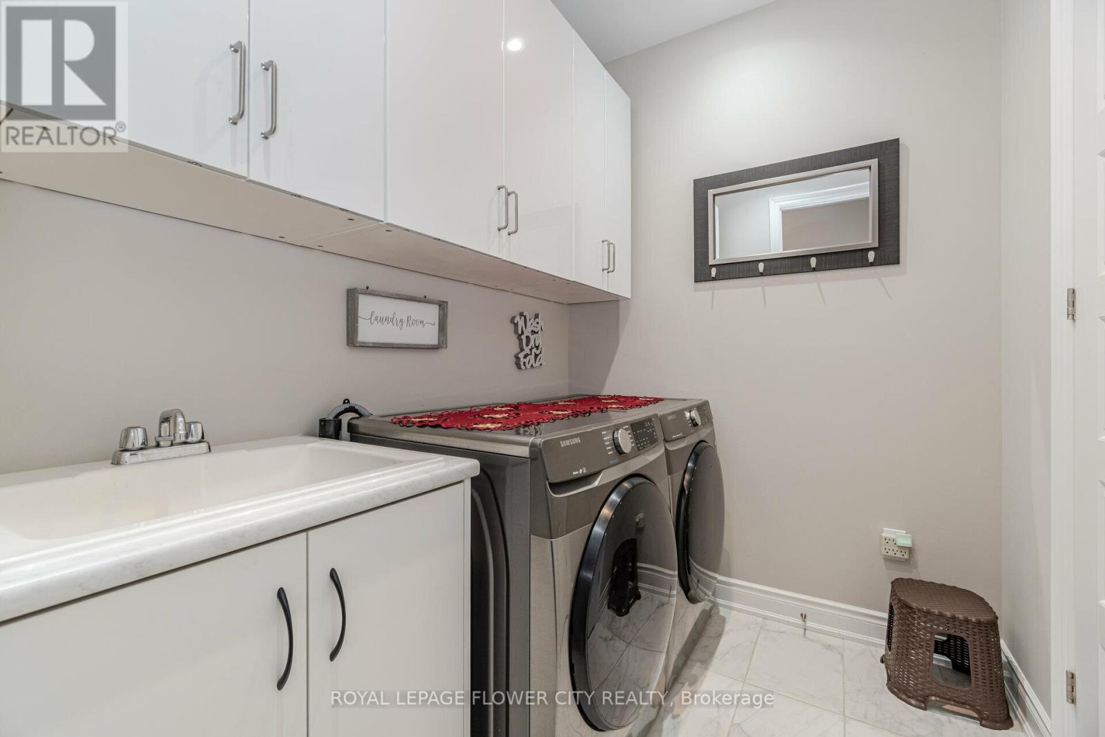 8 Ixworth Circle, Brampton, Ontario  L6Y 6J8 - Photo 20 - W13036512