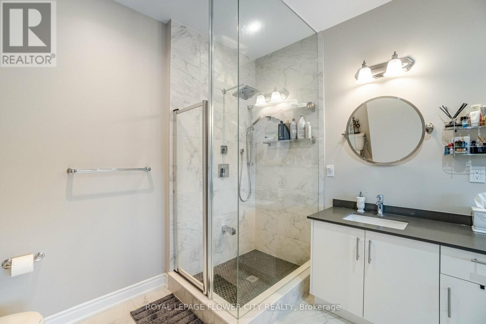 8 Ixworth Circle, Brampton, Ontario  L6Y 6J8 - Photo 33 - W13036512