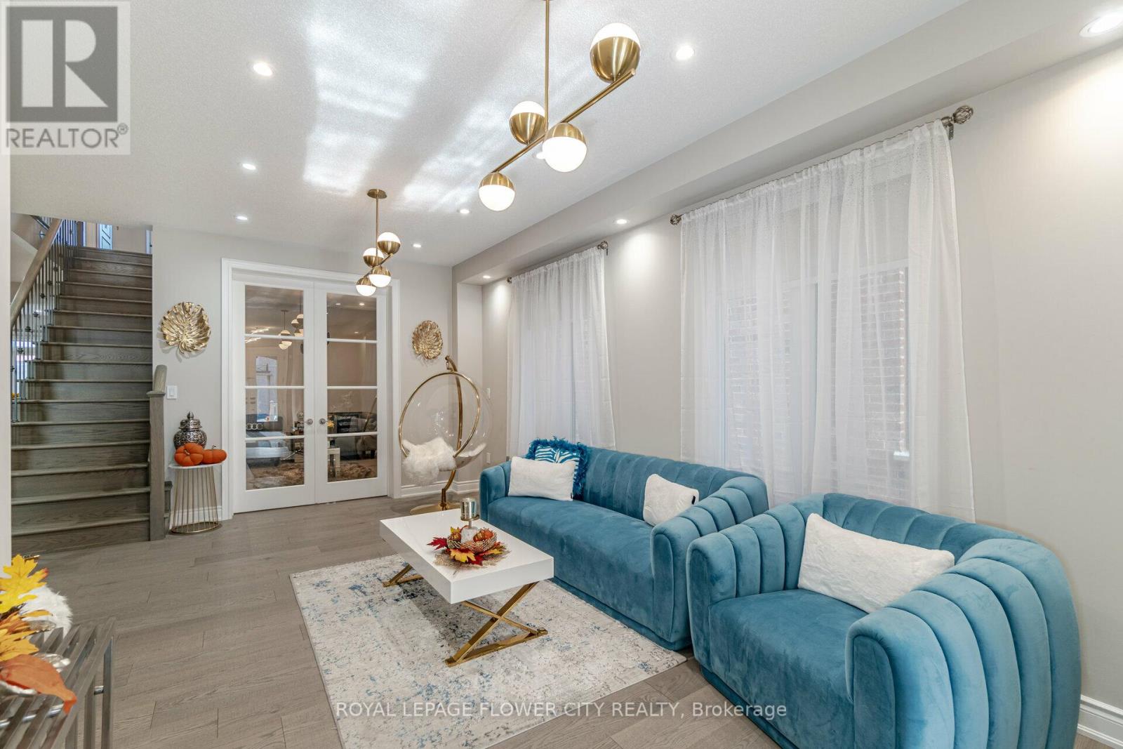 8 Ixworth Circle, Brampton, Ontario  L6Y 6J8 - Photo 8 - W13036512