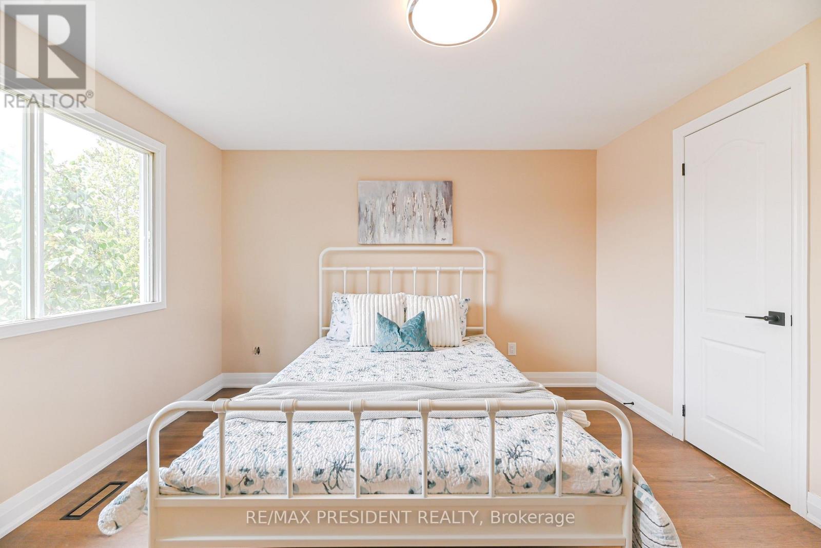 4 Lawnview Court, Brampton, Ontario  L7G 1T4 - Photo 29 - W13036568