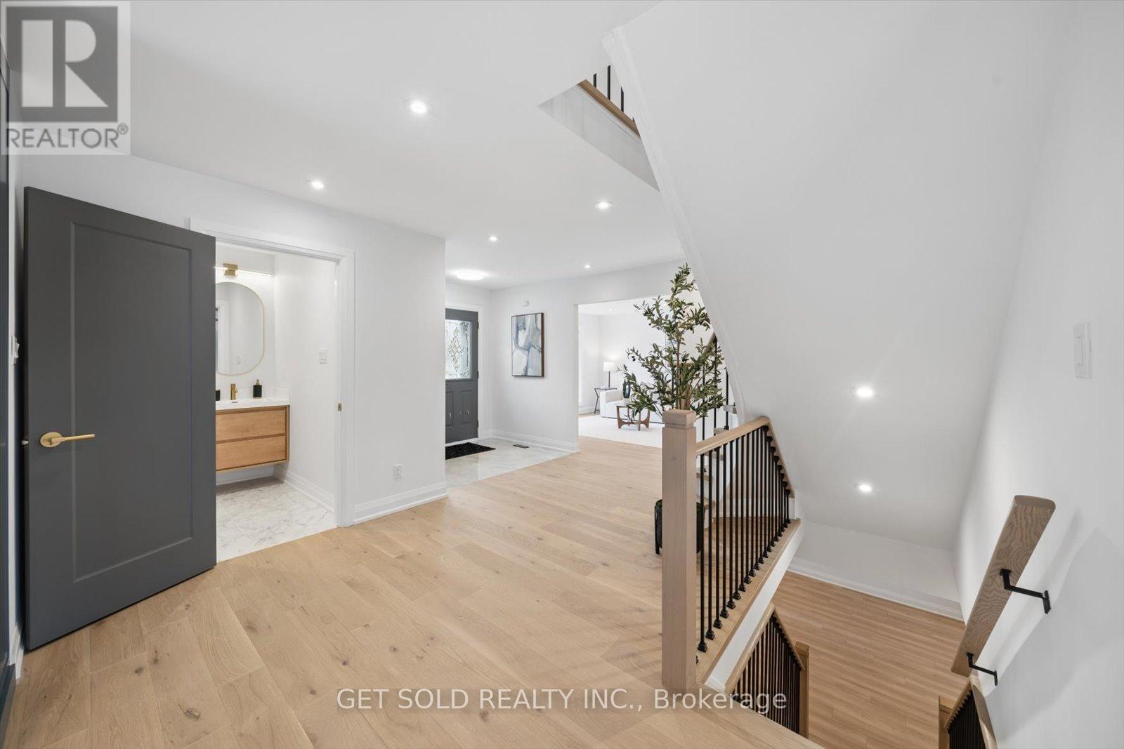 1768 Sherwood Forrest Circle, Mississauga, Ontario  L5K 2H6 - Photo 24 - W13036578