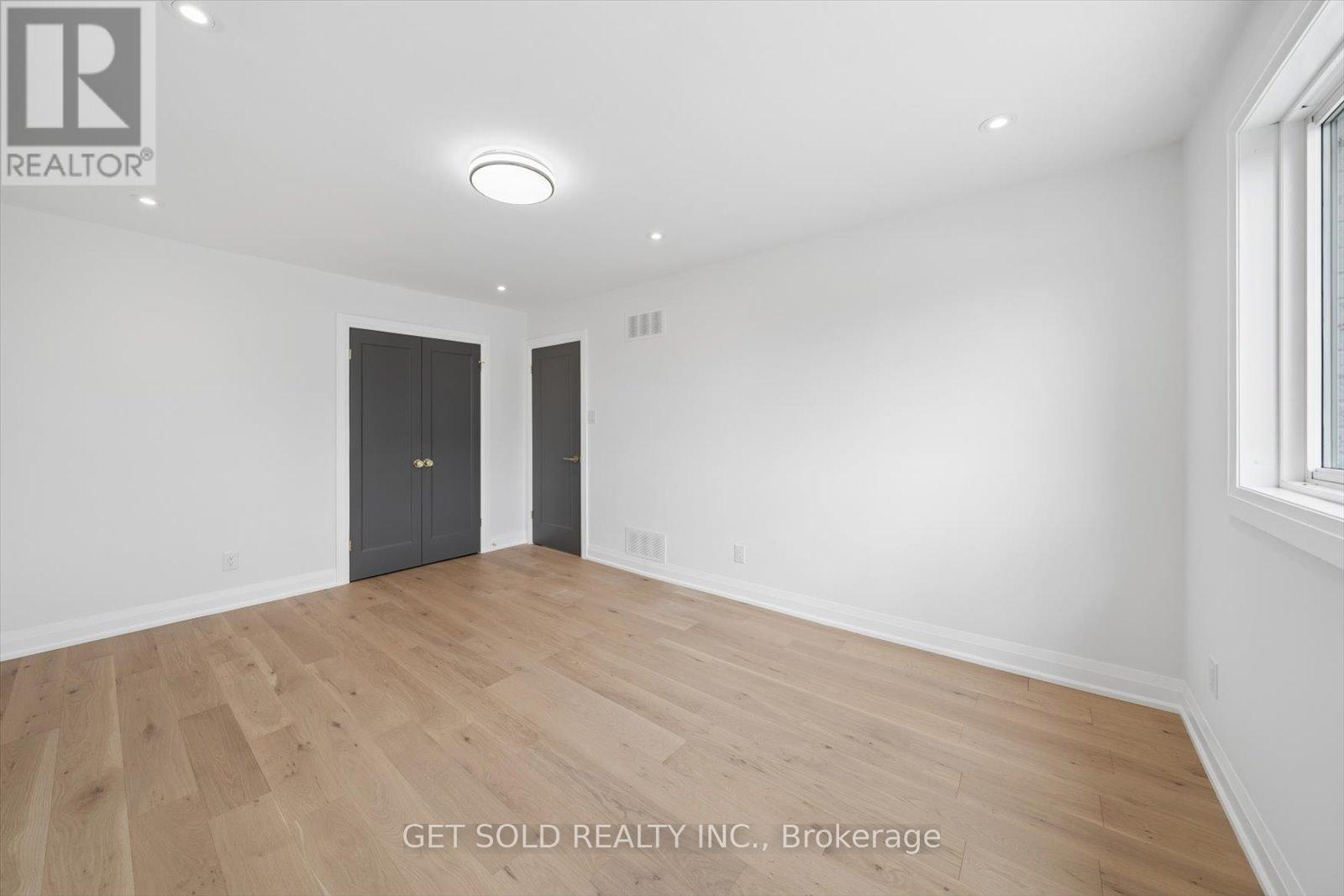 1768 Sherwood Forrest Circle, Mississauga, Ontario  L5K 2H6 - Photo 38 - W13036578