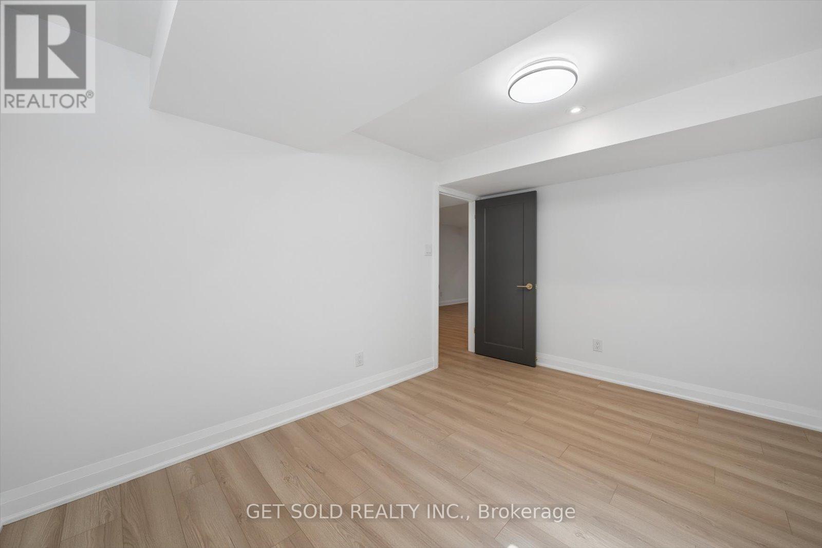 1768 Sherwood Forrest Circle, Mississauga, Ontario  L5K 2H6 - Photo 44 - W13036578