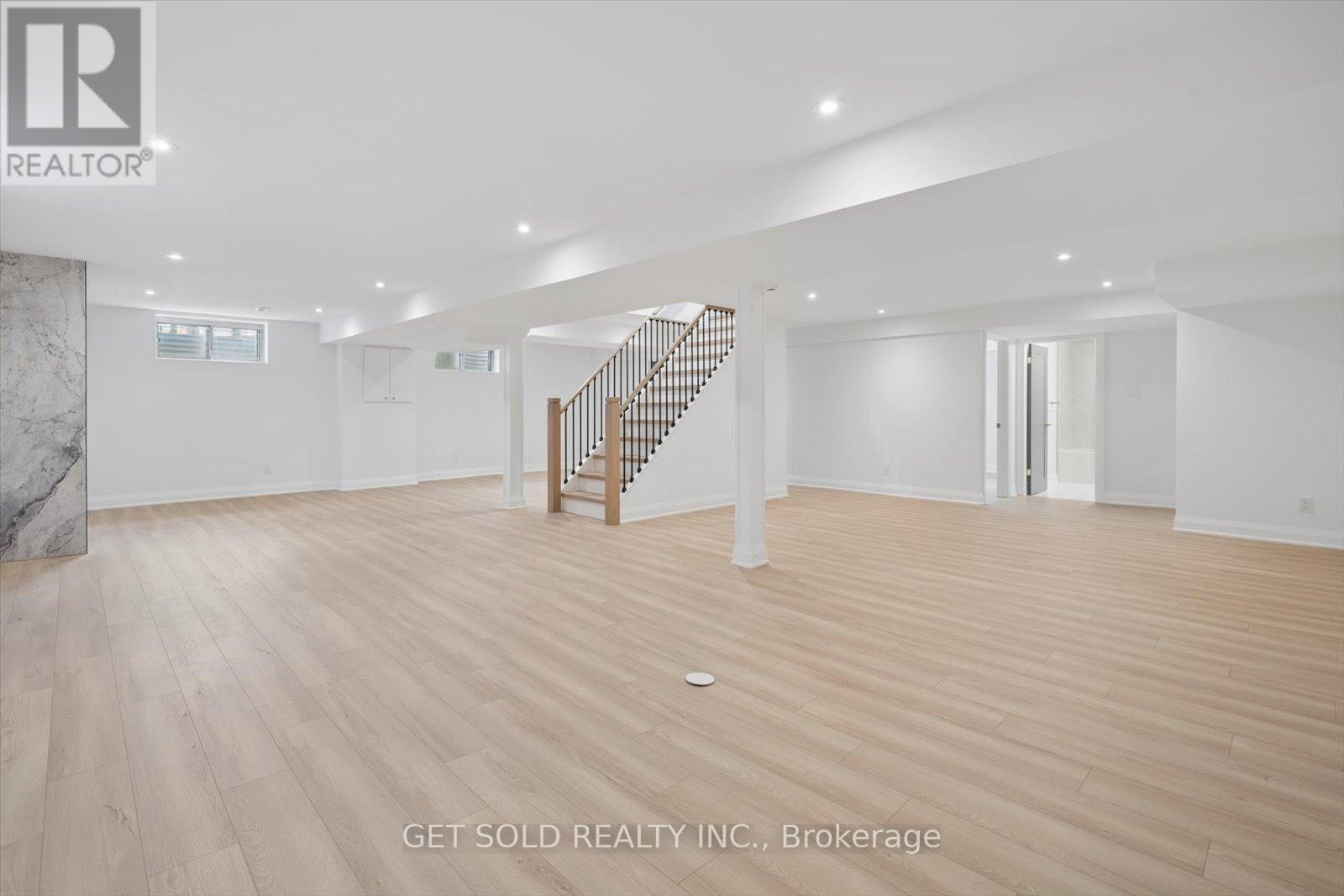 1768 Sherwood Forrest Circle, Mississauga, Ontario  L5K 2H6 - Photo 50 - W13036578