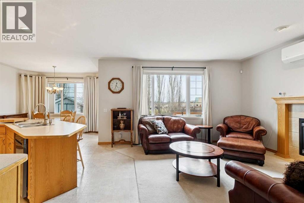 37 Cimarron Trail, Okotoks, Alberta  T1S 1V8 - Photo 12 - A2302223