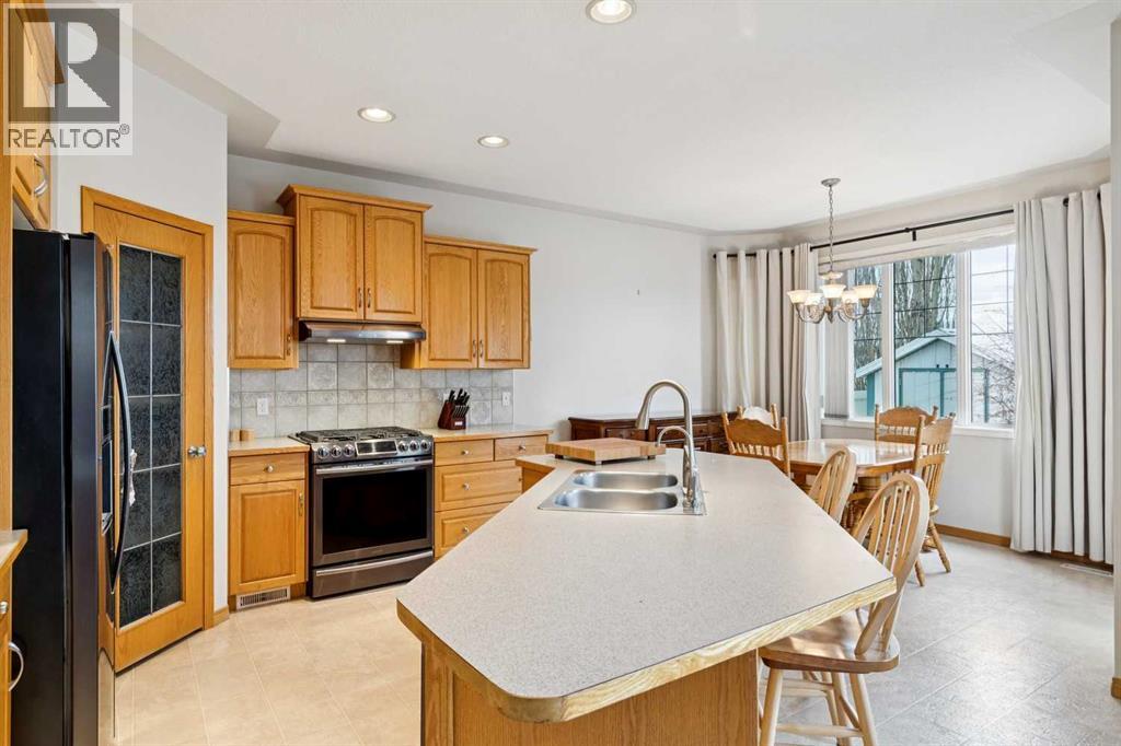 37 Cimarron Trail, Okotoks, Alberta  T1S 1V8 - Photo 18 - A2302223