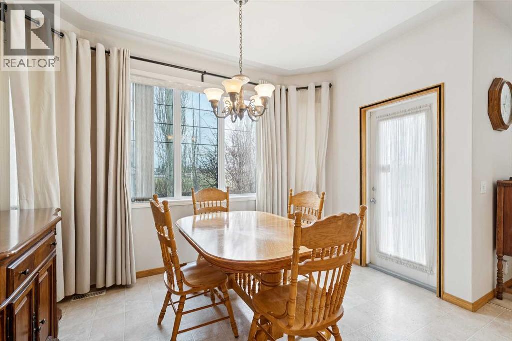 37 Cimarron Trail, Okotoks, Alberta  T1S 1V8 - Photo 22 - A2302223