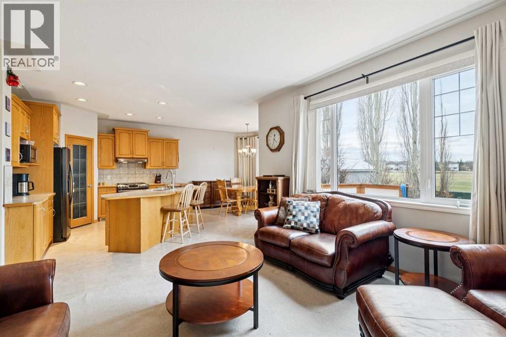 37 Cimarron Trail, Okotoks, Alberta  T1S 1V8 - Photo 15 - A2302223