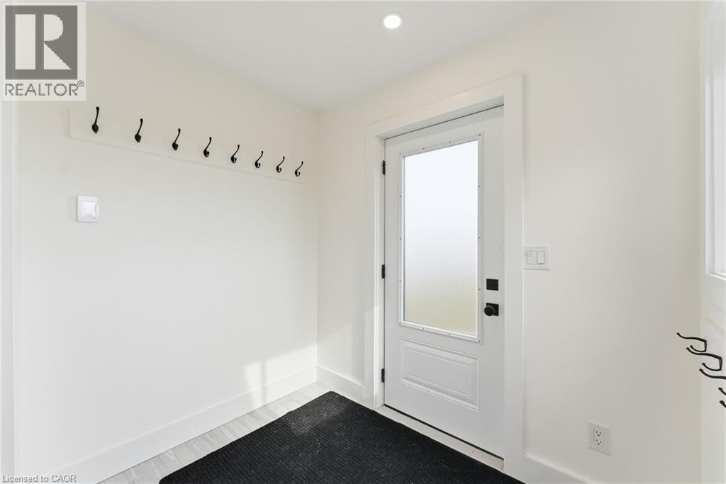 110 Sawmill Road, Caledonia, Ontario  N3W 1Y6 - Photo 3 - 40823658