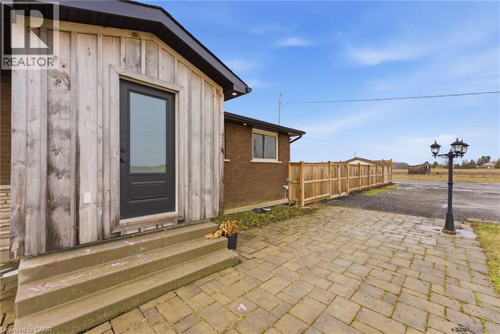 110 Sawmill Road, Caledonia, Ontario  N3W 1Y6 - Photo 2 - 40823658