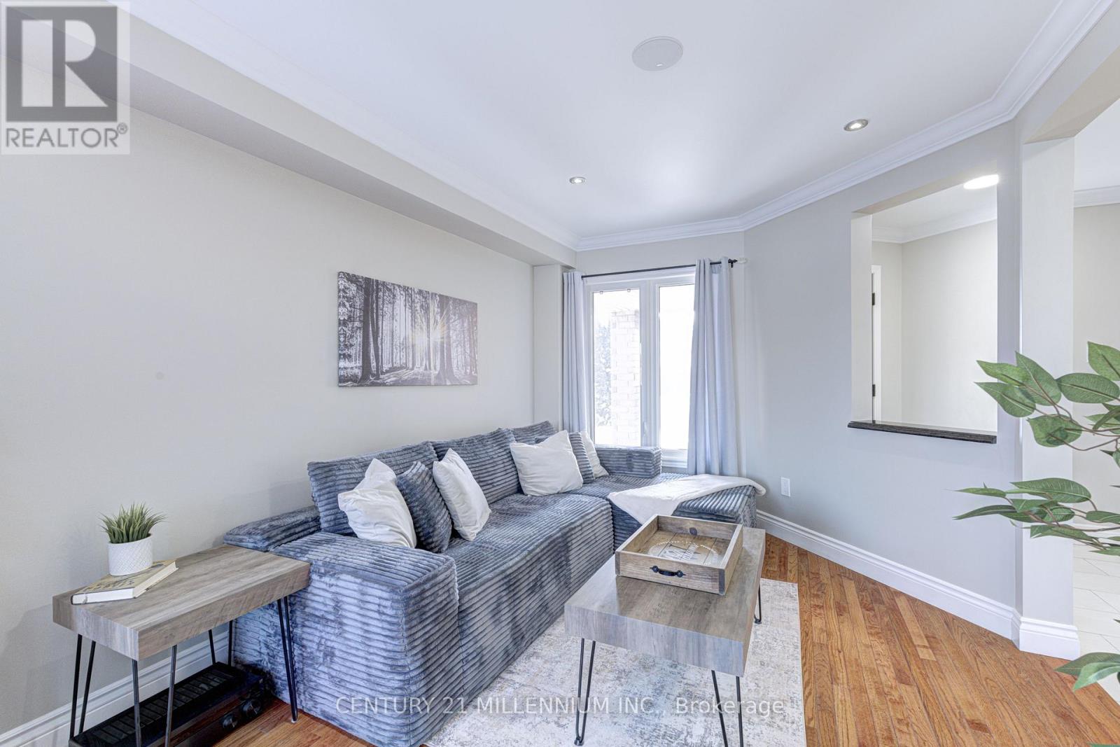 88 Eaton Street, Halton Hills, Ontario  L7G 5T2 - Photo 10 - W12739904