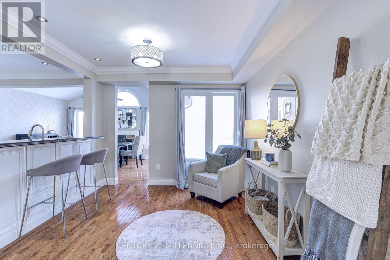 88 Eaton Street, Halton Hills, Ontario  L7G 5T2 - Photo 7 - W12739904