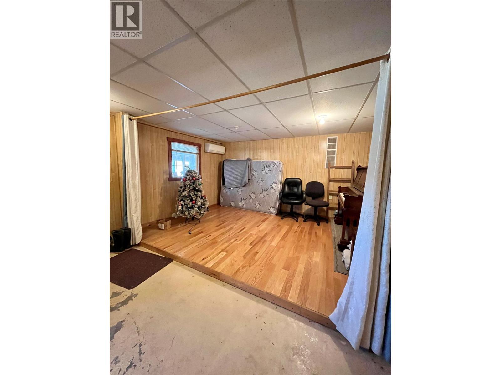 212 Maple Street, Fauquier, British Columbia  V0G 1K0 - Photo 15 - 10384483