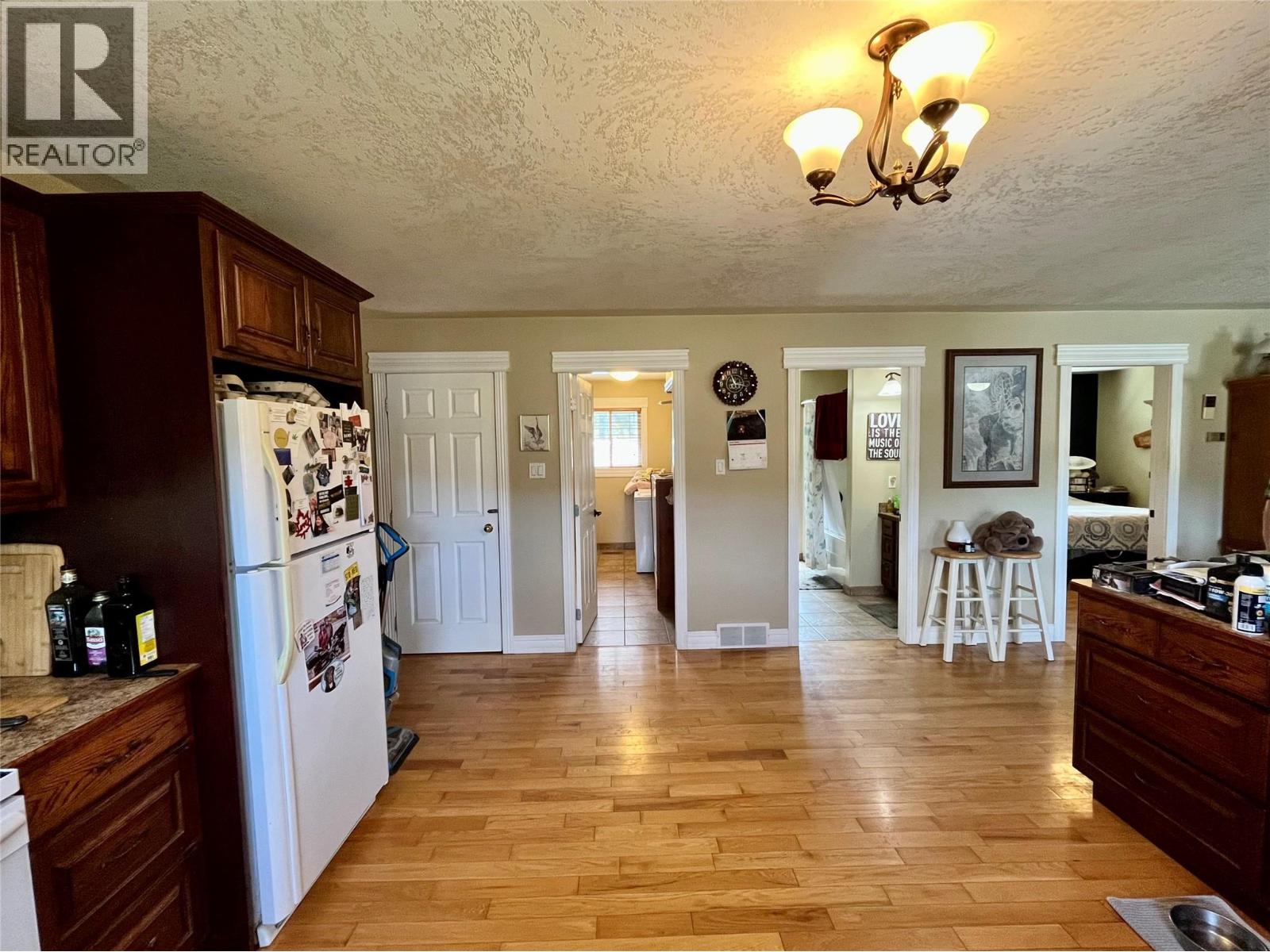 212 Maple Street, Fauquier, British Columbia  V0G 1K0 - Photo 5 - 10384483