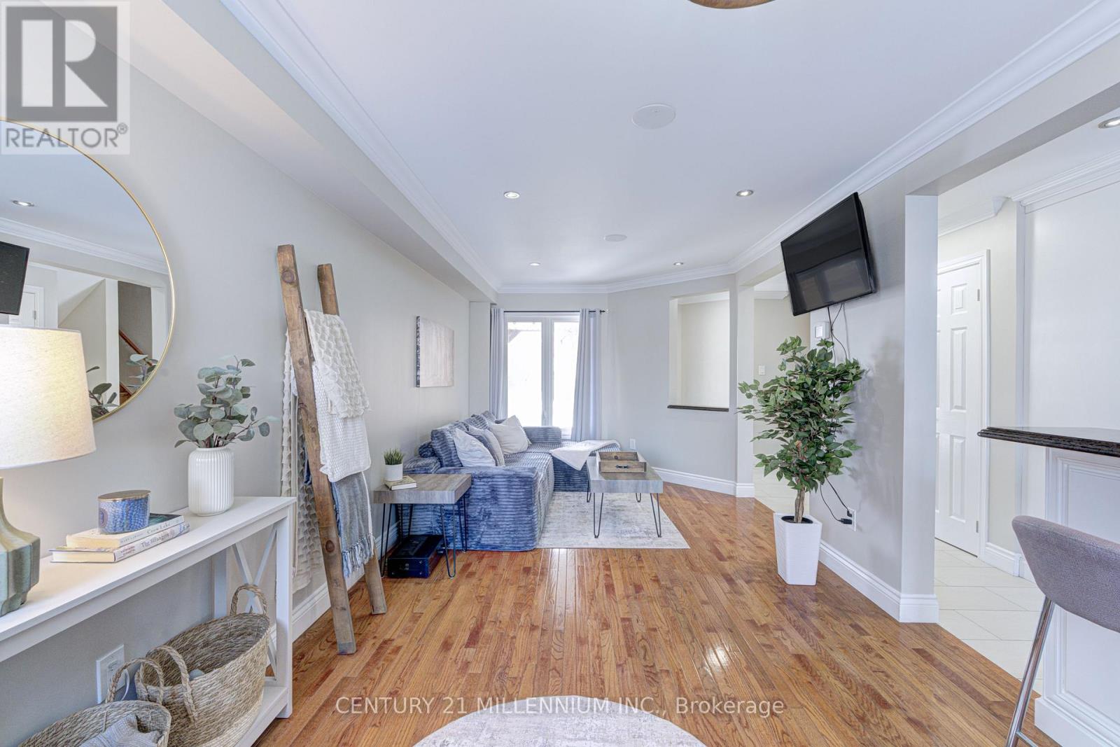 88 Eaton Street, Halton Hills, Ontario  L7G 5T2 - Photo 8 - W12739904