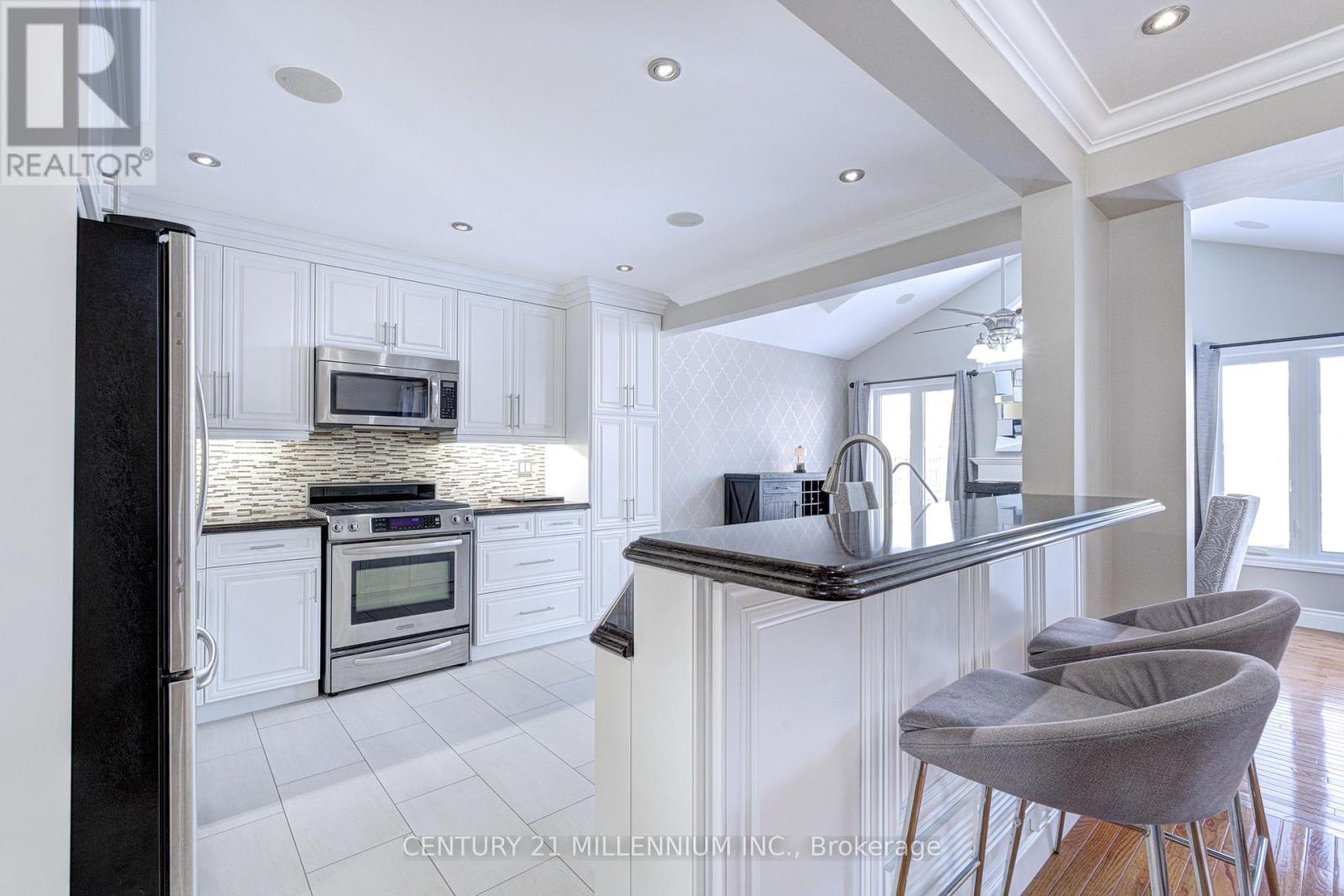 88 Eaton Street, Halton Hills, Ontario  L7G 5T2 - Photo 19 - W12739904