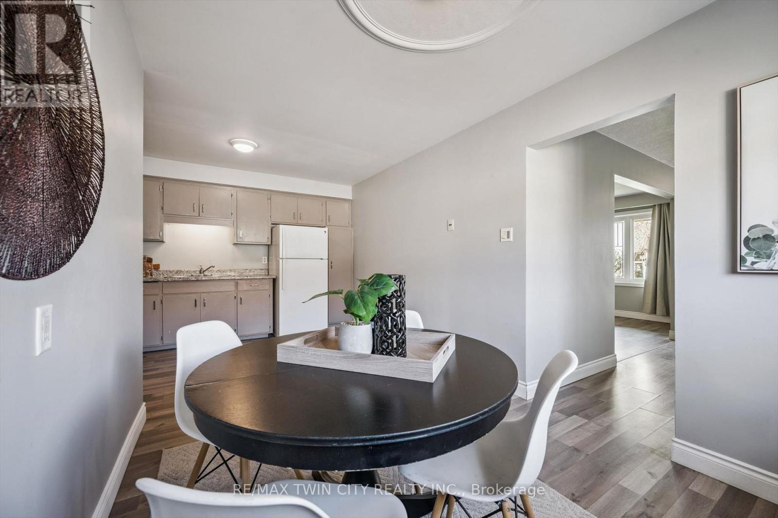 27 Vicmount Drive, Kitchener, Ontario  N2M 2A2 - Photo 11 - X13036528