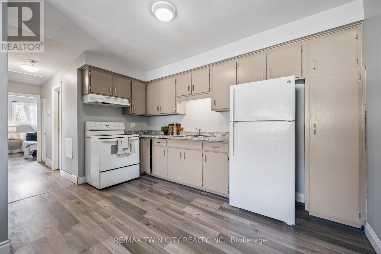 27 Vicmount Drive, Kitchener, Ontario  N2M 2A2 - Photo 13 - X13036528