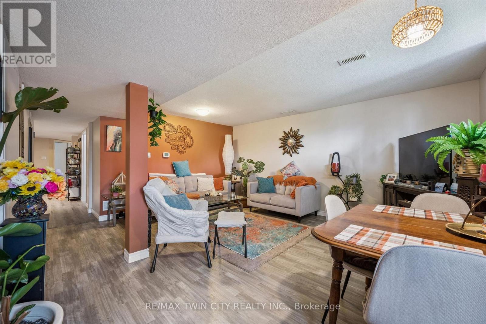 27 Vicmount Drive, Kitchener, Ontario  N2M 2A2 - Photo 25 - X13036528