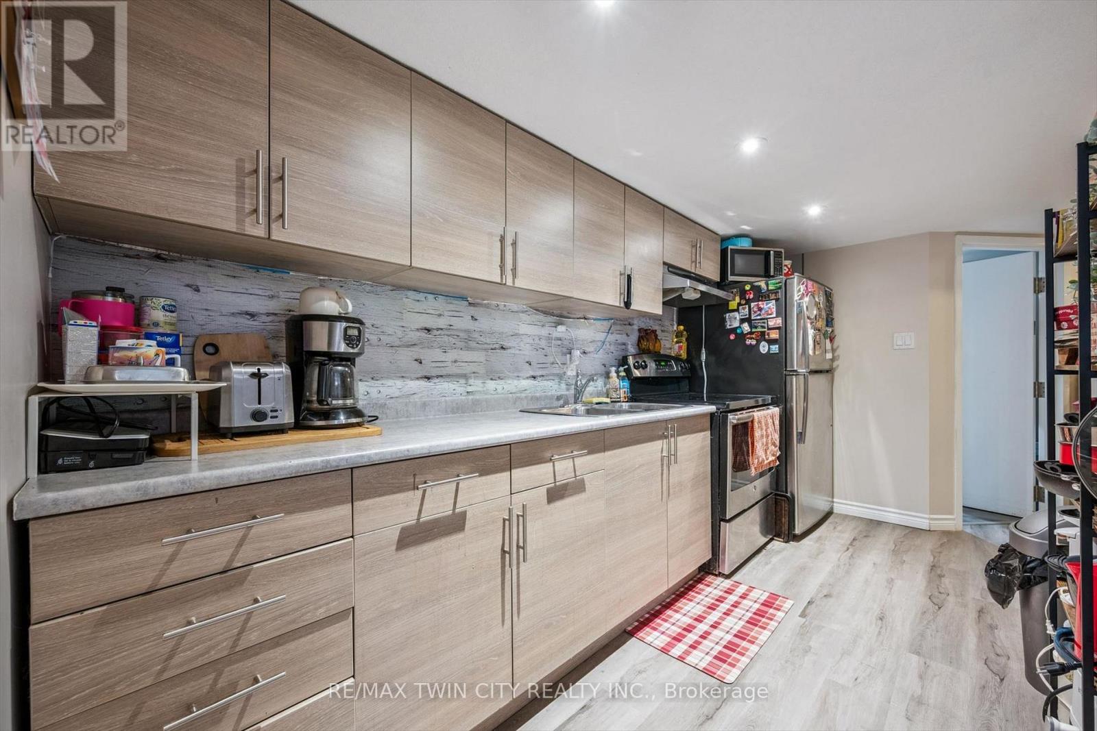 27 Vicmount Drive, Kitchener, Ontario  N2M 2A2 - Photo 28 - X13036528