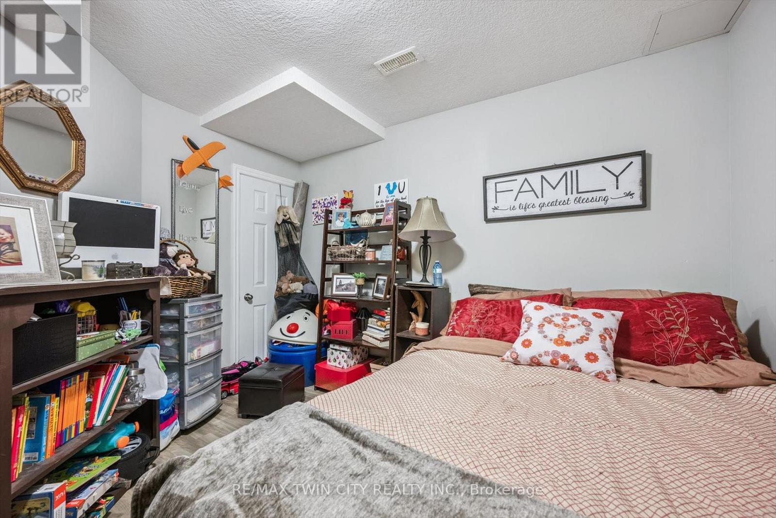 27 Vicmount Drive, Kitchener, Ontario  N2M 2A2 - Photo 32 - X13036528