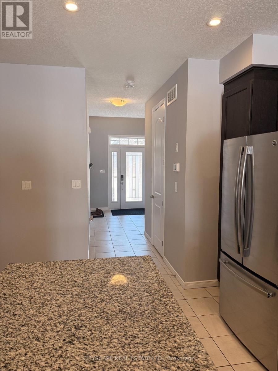 267 Buttonbush Street, Waterloo, Ontario  N2V 0B4 - Photo 2 - X13036544