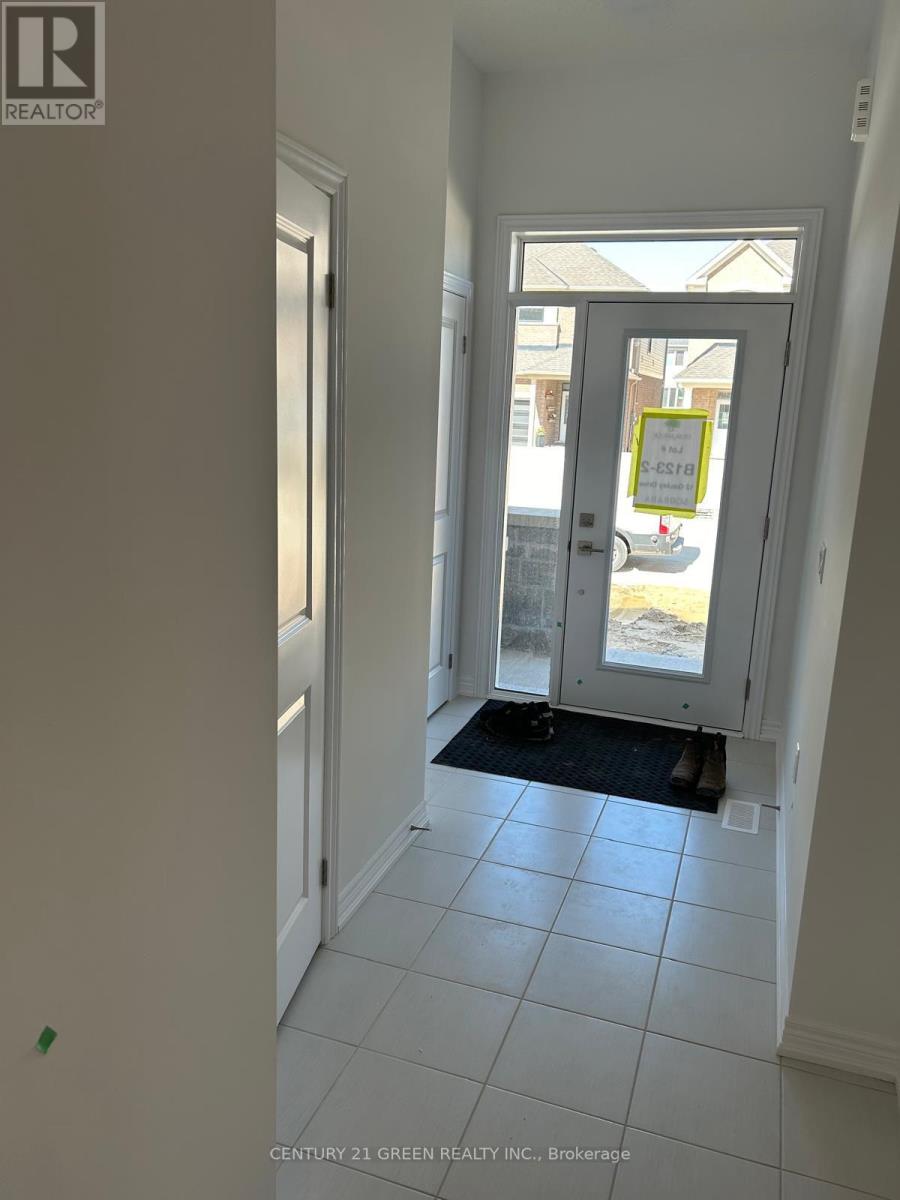 12 Gauley Drive, Centre Wellington, Ontario  N1M 0K4 - Photo 3 - X13036550