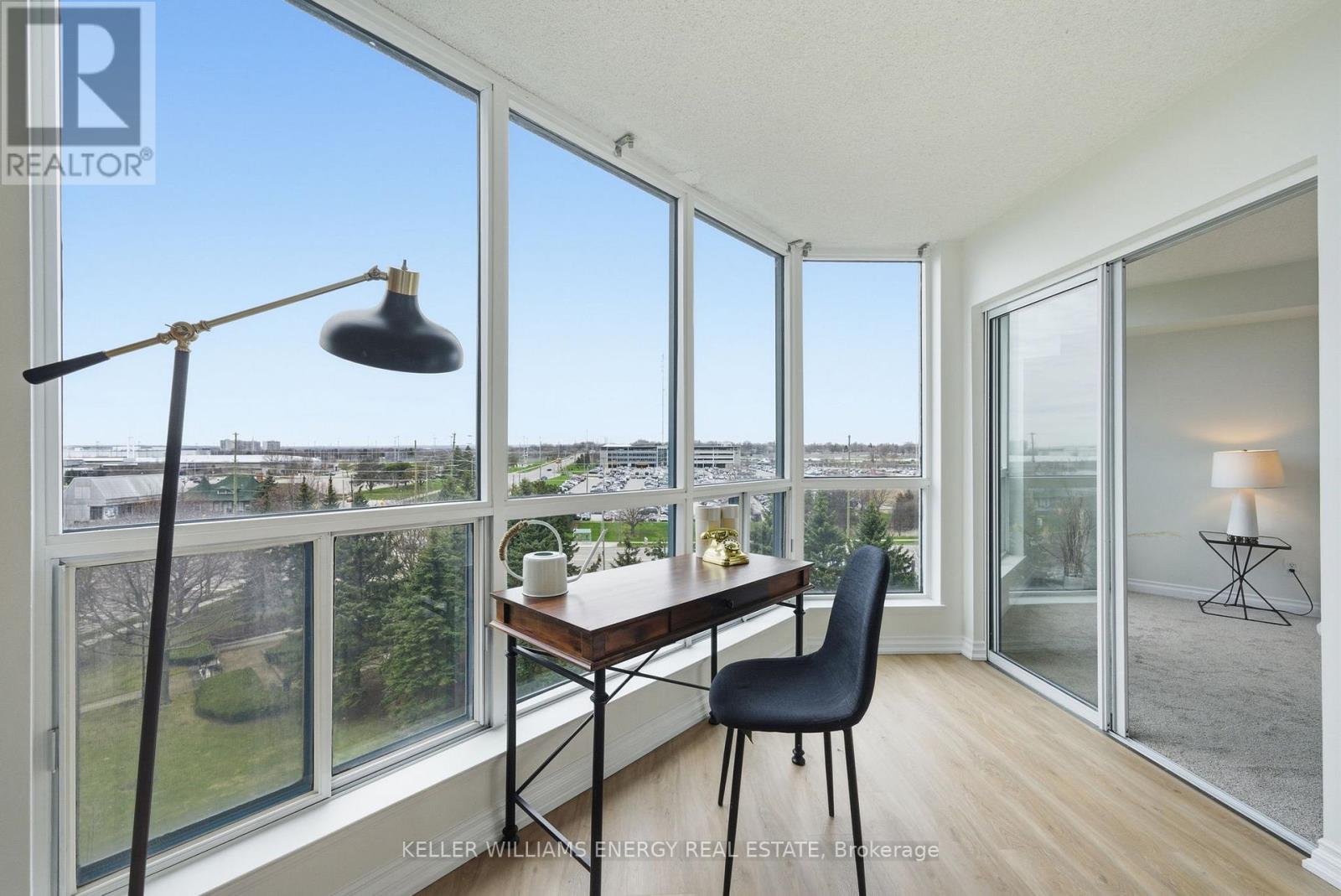 610 - 360 Watson Street W, Whitby, Ontario  L1N 9G2 - Photo 13 - E13036602