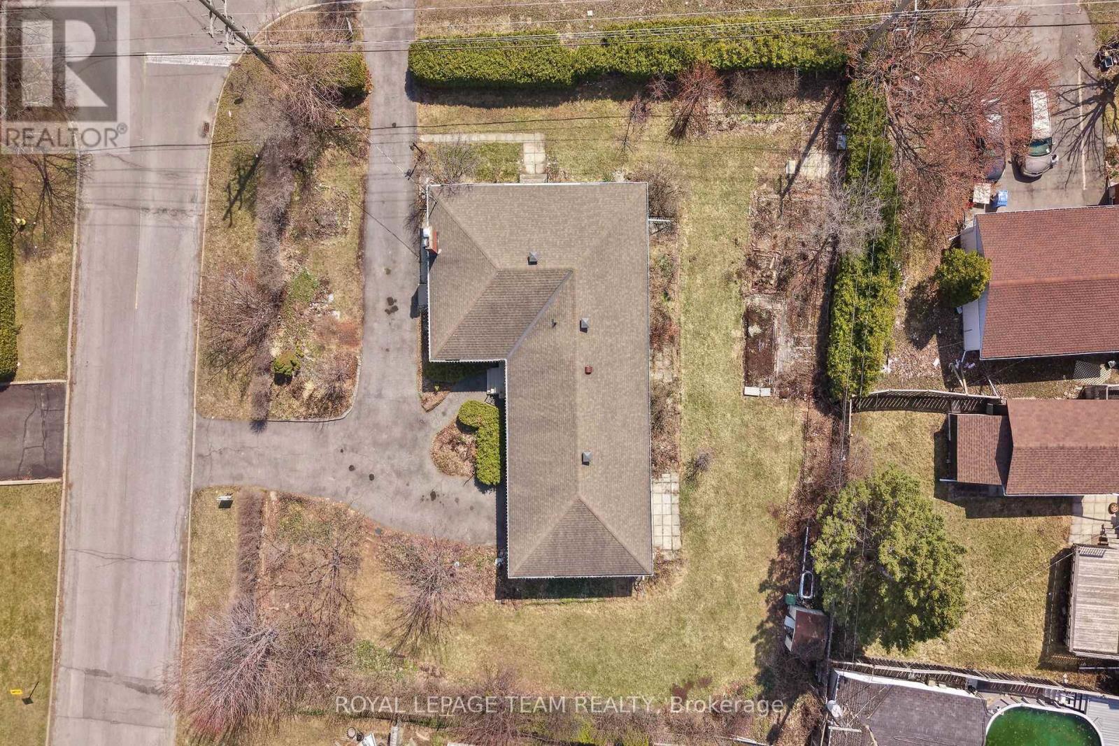 45 Capilano Drive, Ottawa, Ontario  K2E 6G5 - Photo 21 - X12924102