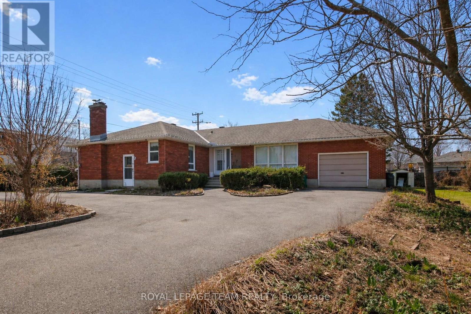 45 Capilano Drive, Ottawa, Ontario  K2E 6G5 - Photo 20 - X12924102