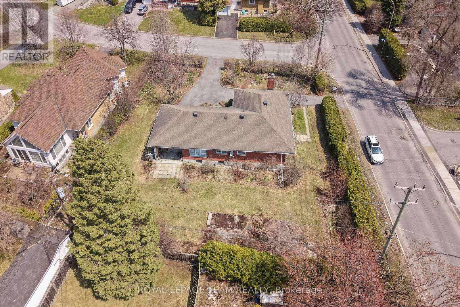 45 Capilano Drive, Ottawa, Ontario  K2E 6G5 - Photo 2 - X12924102