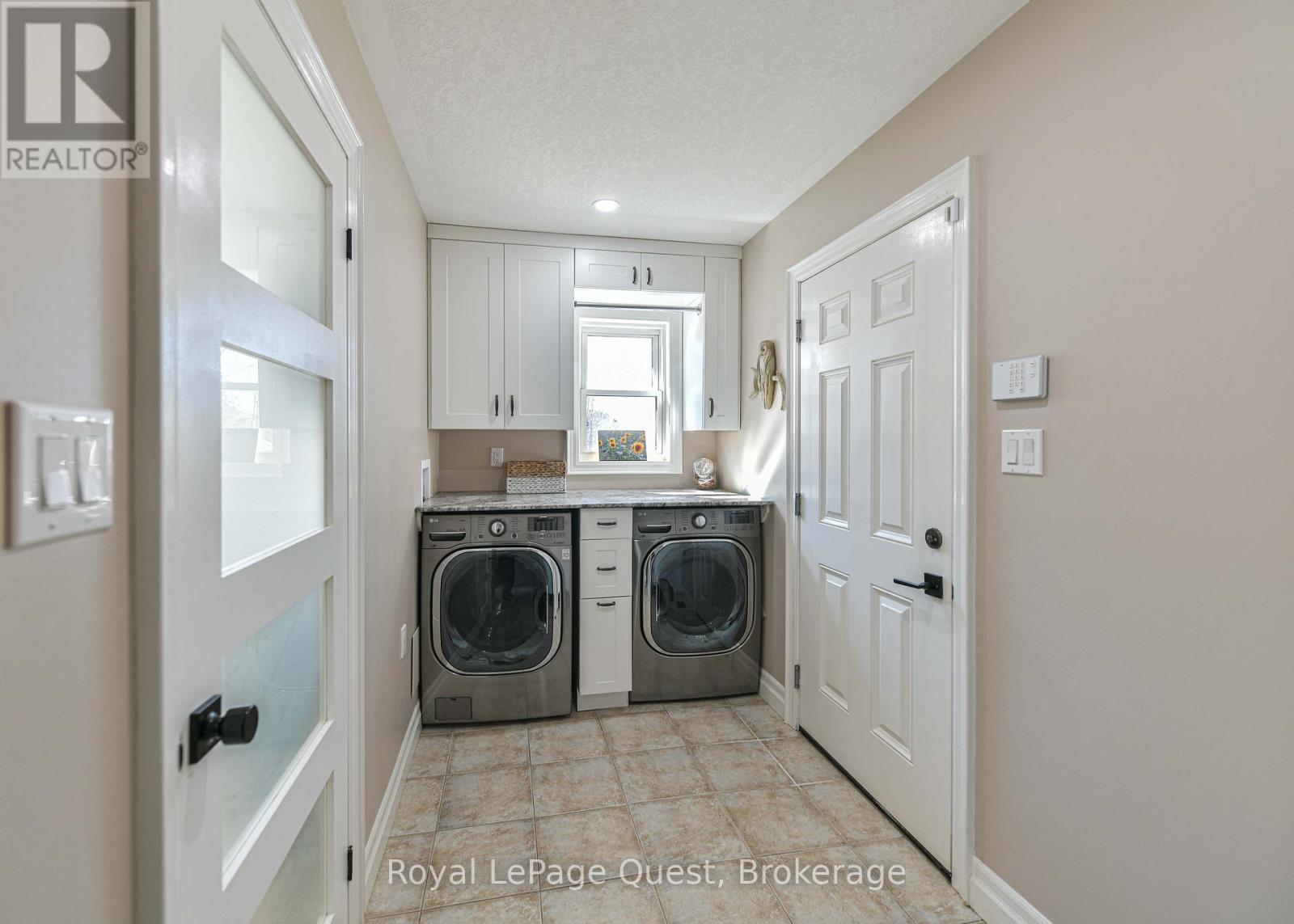 1975 Confederation Drive, Severn, Ontario  L3V 7L1 - Photo 14 - S13036704