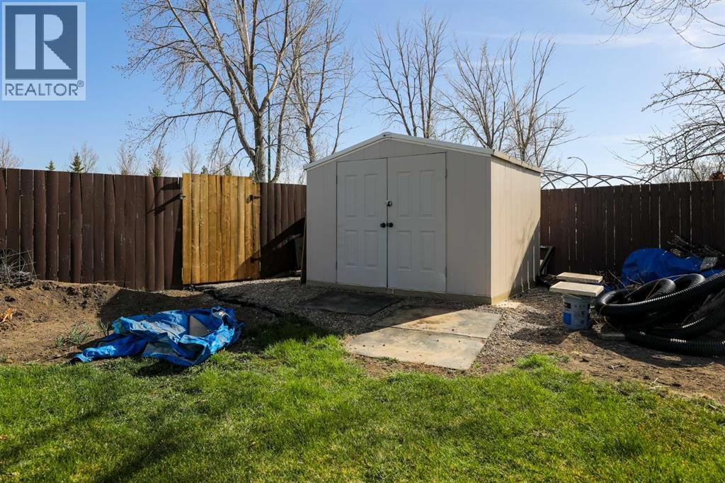 97 Laval Court W, Lethbridge, Alberta  T1K 4G2 - Photo 4 - A2304386