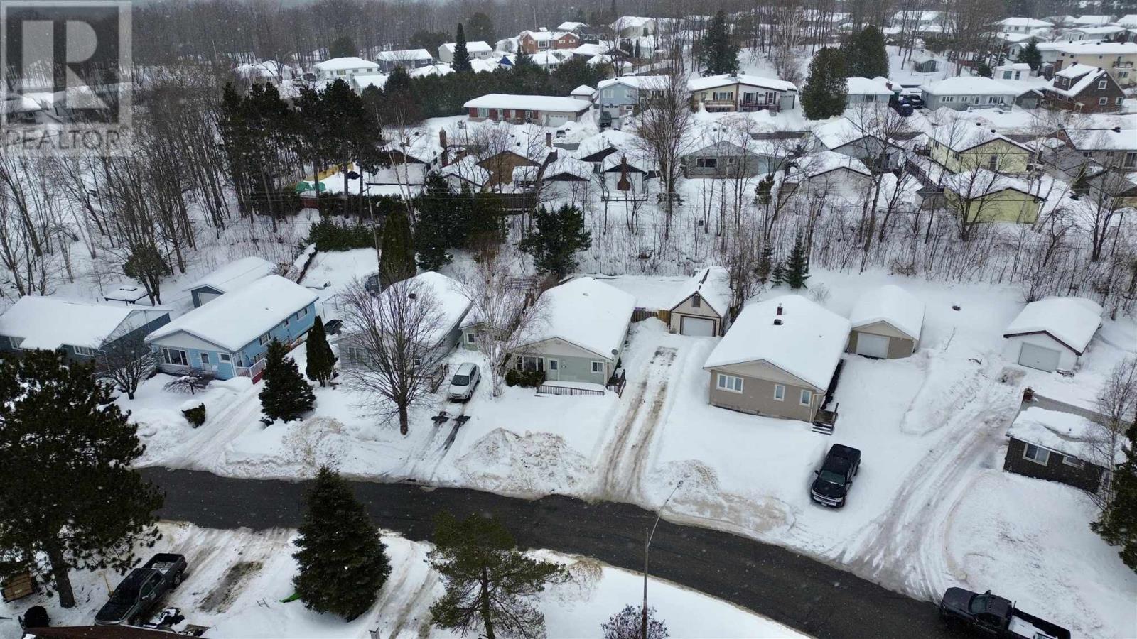 41 Robertson Rd, Elliot Lake, Ontario  P5A 1C9 - Photo 10 - SM260342