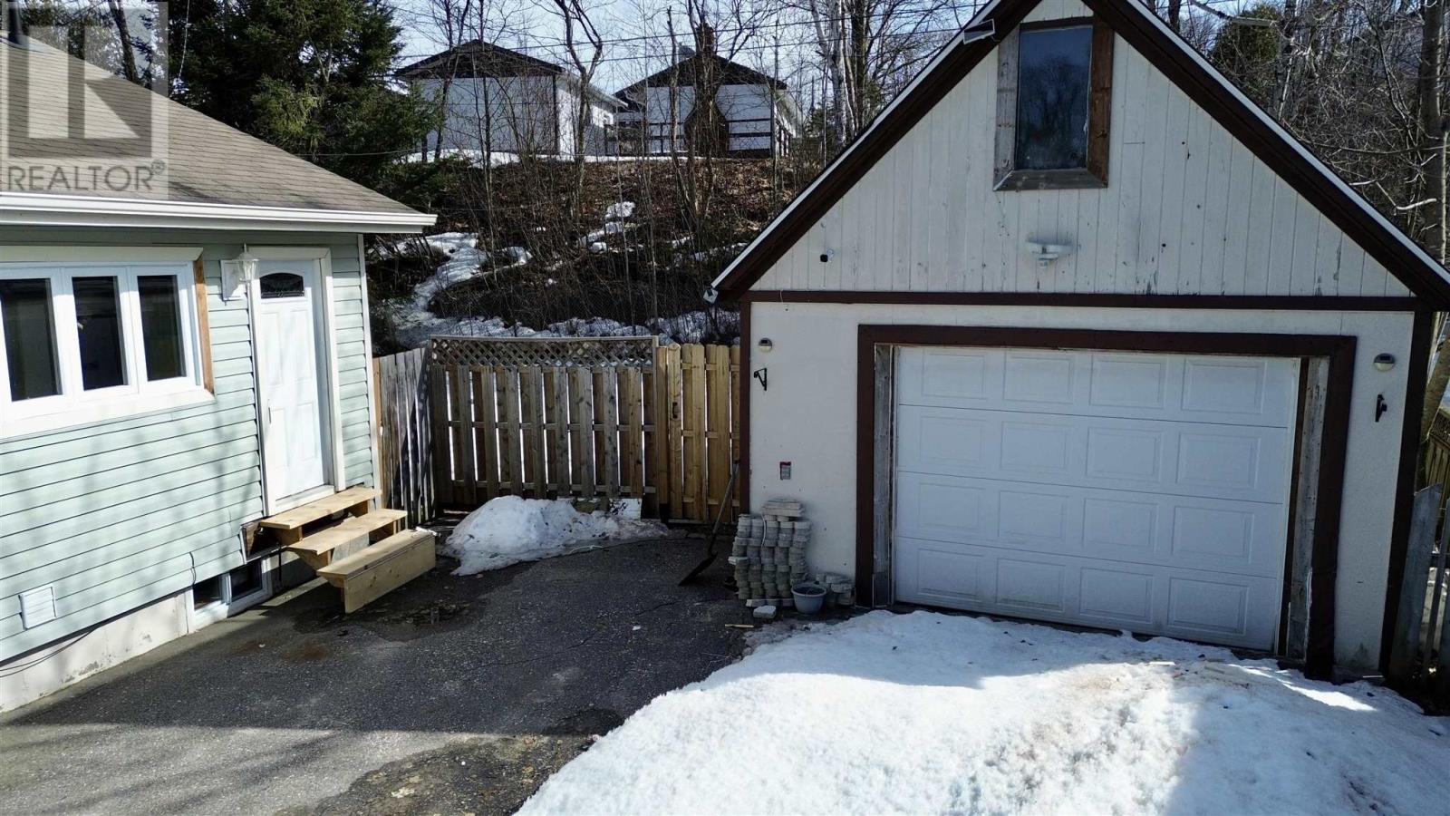 41 Robertson Rd, Elliot Lake, Ontario  P5A 1C9 - Photo 4 - SM260342