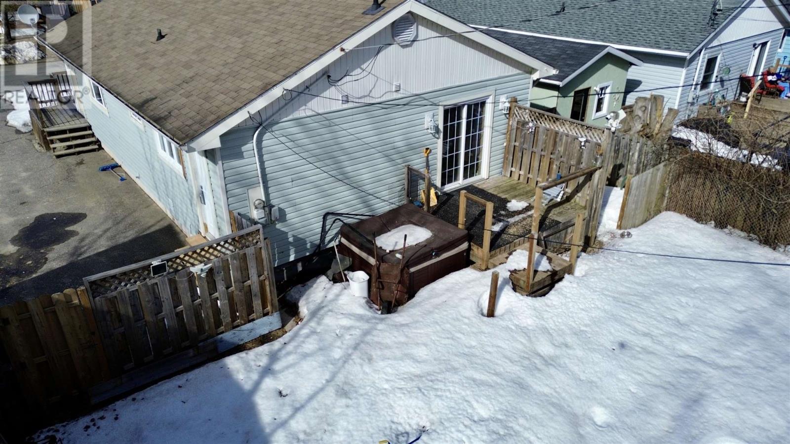 41 Robertson Rd, Elliot Lake, Ontario  P5A 1C9 - Photo 5 - SM260342