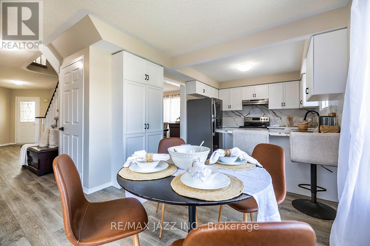 106 Apple Blossom Boulevard, Clarington, Ontario  L1C 4T7 - Photo 12 - E13036716