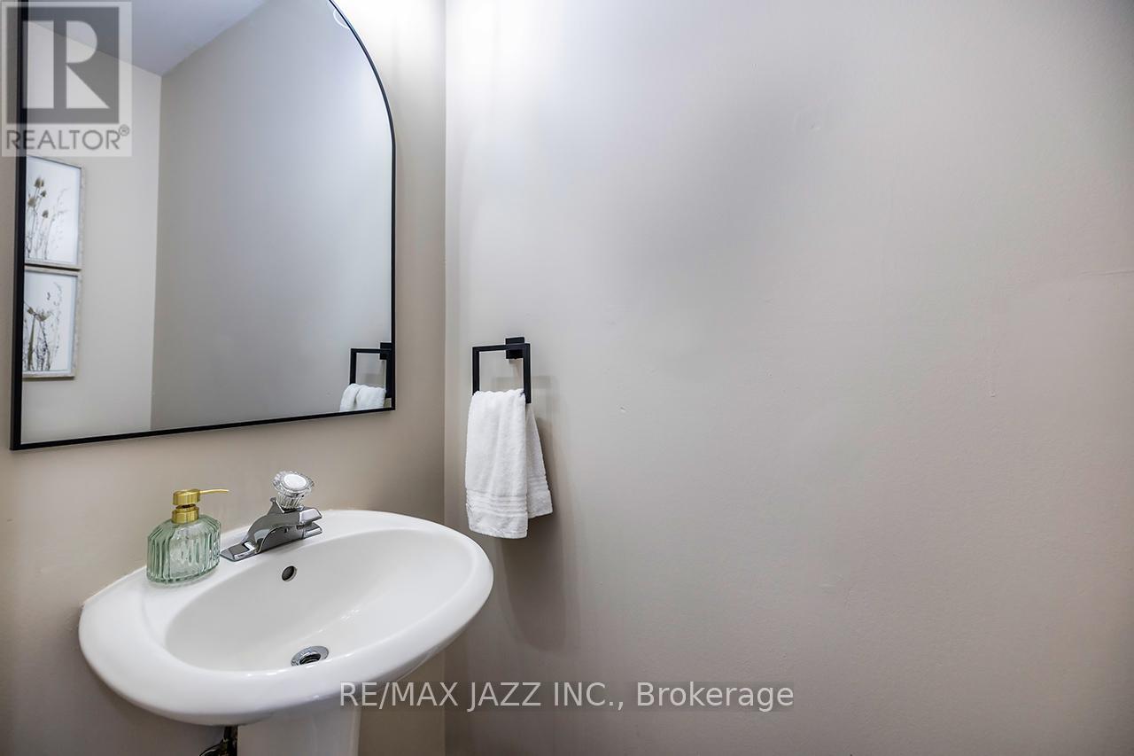 106 Apple Blossom Boulevard, Clarington, Ontario  L1C 4T7 - Photo 22 - E13036716