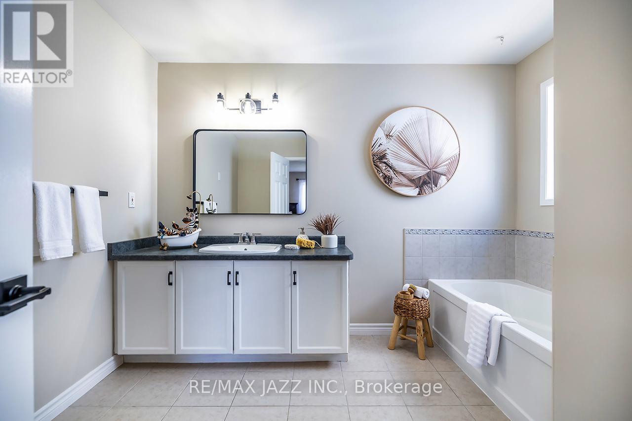 106 Apple Blossom Boulevard, Clarington, Ontario  L1C 4T7 - Photo 25 - E13036716