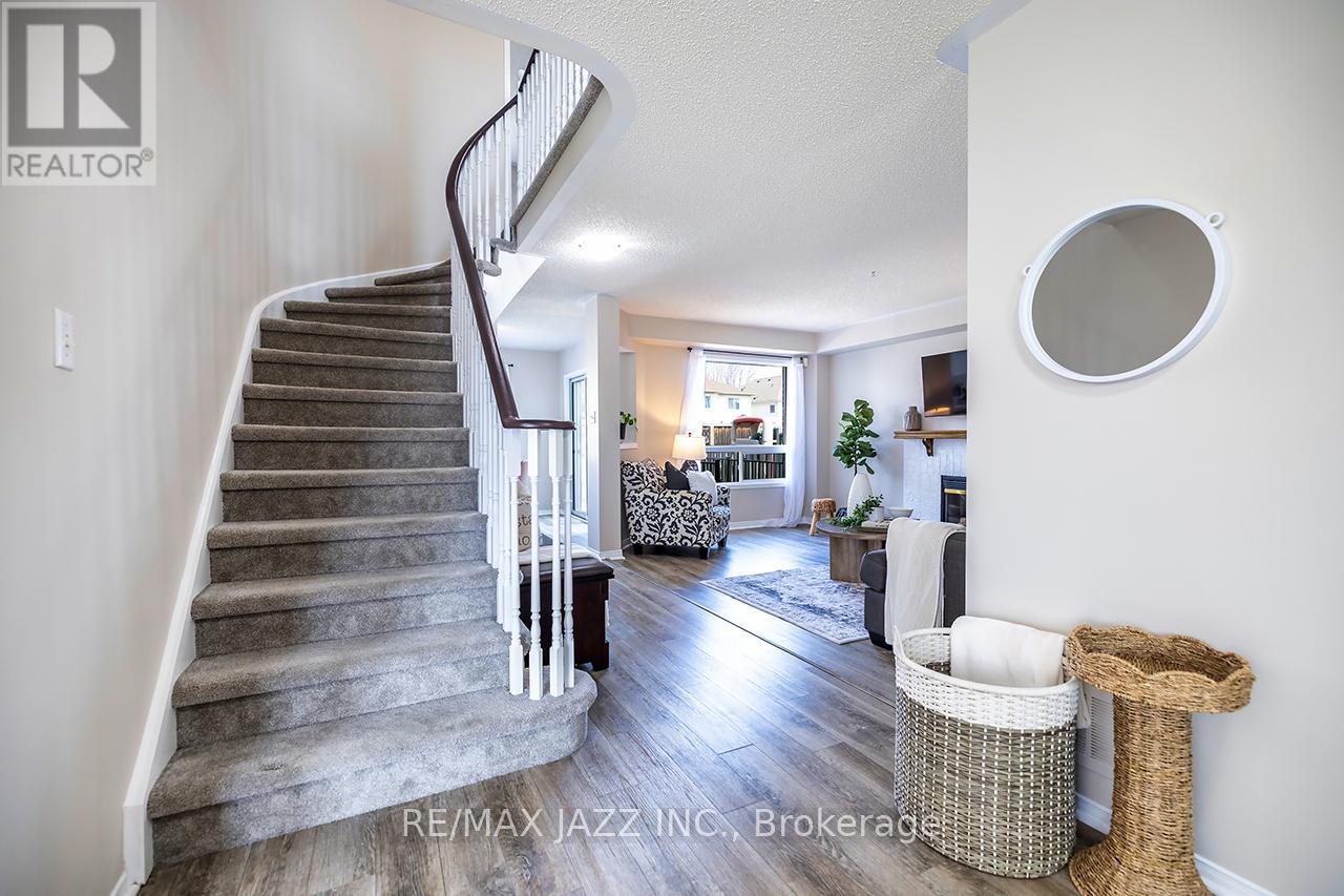 106 Apple Blossom Boulevard, Clarington, Ontario  L1C 4T7 - Photo 4 - E13036716