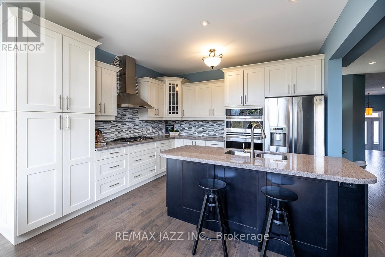 43 Elmer Adams Drive, Clarington (Courtice), Ontario  L1E 0G5 - Photo 12 - E13036742