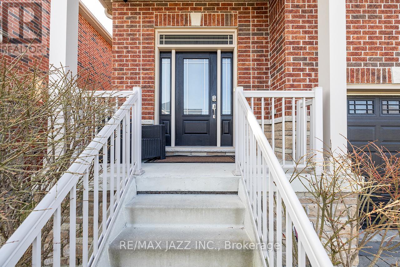 43 Elmer Adams Drive, Clarington (Courtice), Ontario  L1E 0G5 - Photo 2 - E13036742