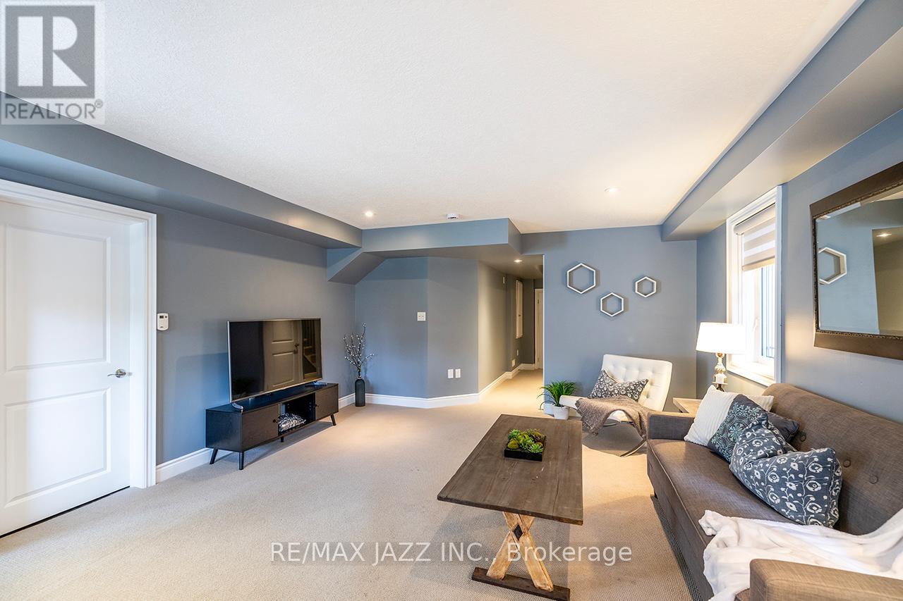 43 Elmer Adams Drive, Clarington (Courtice), Ontario  L1E 0G5 - Photo 35 - E13036742