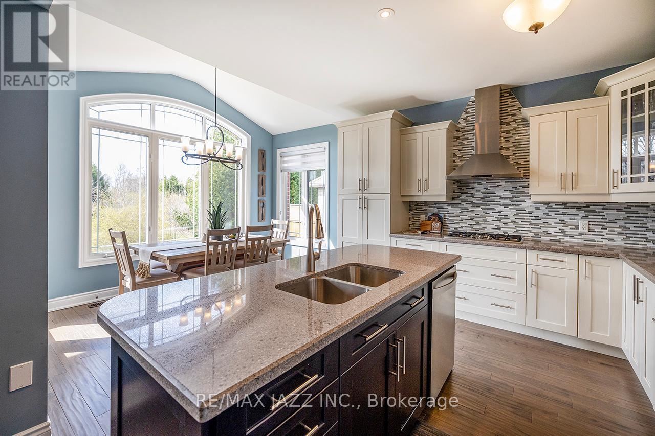 43 Elmer Adams Drive, Clarington (Courtice), Ontario  L1E 0G5 - Photo 9 - E13036742