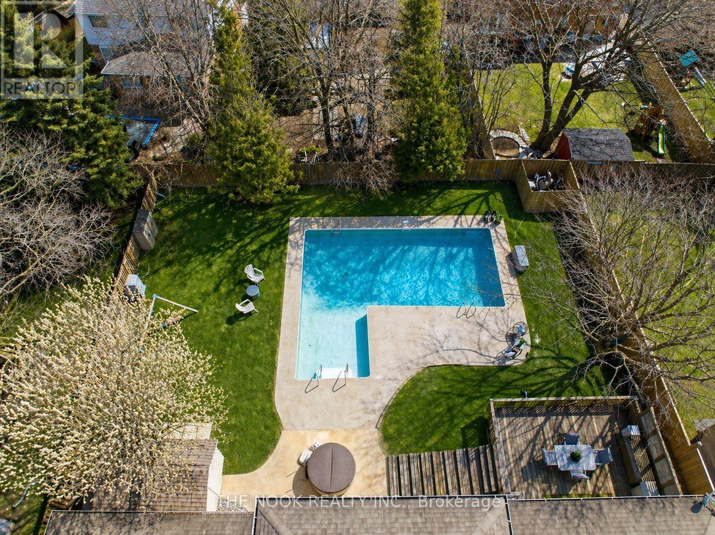 159 Liberty Street N, Clarington (Bowmanville), Ontario  L1C 2M2 - Photo 1 - E13036780