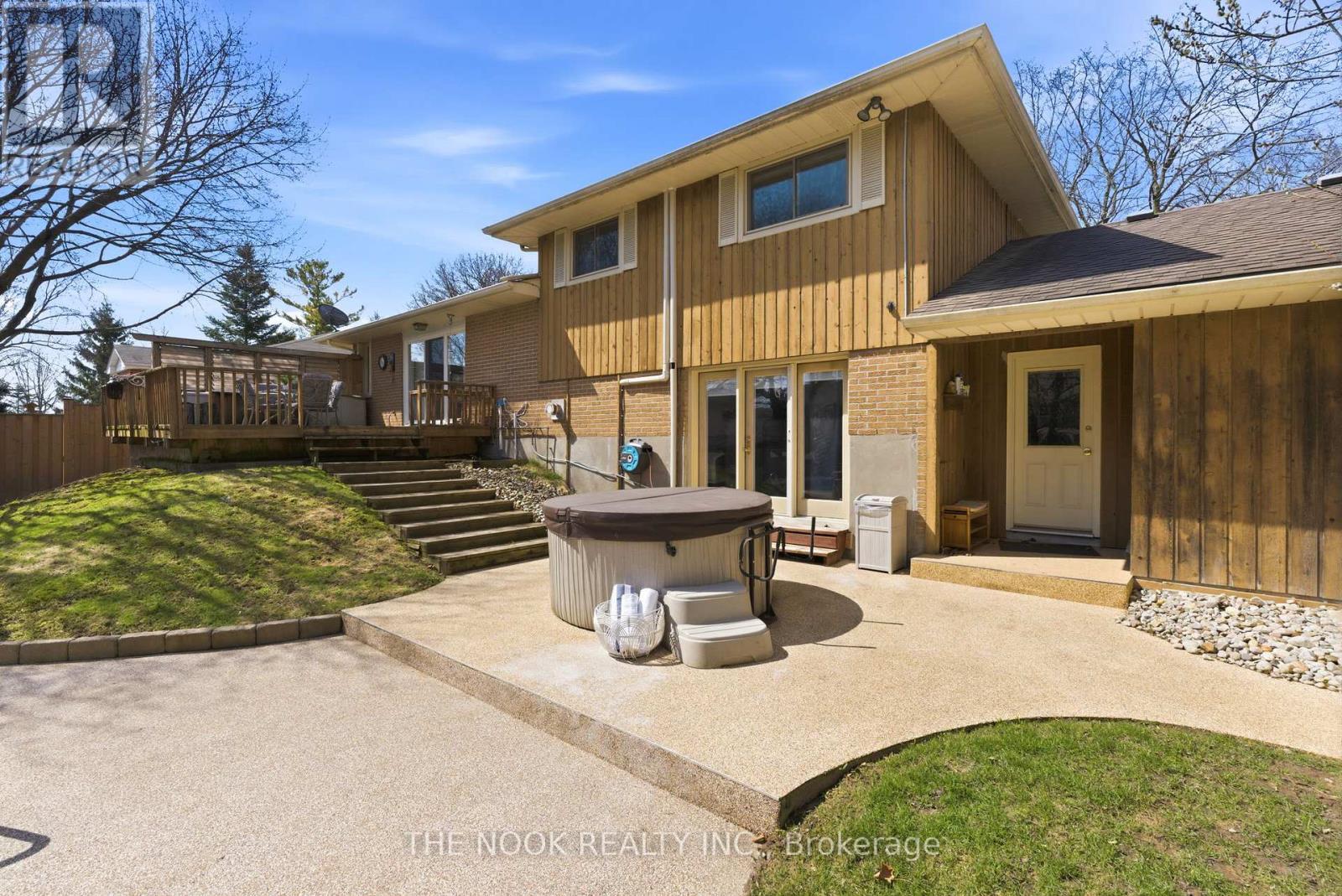 159 Liberty Street N, Clarington (Bowmanville), Ontario  L1C 2M2 - Photo 9 - E13036780