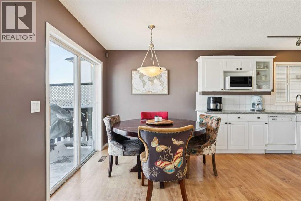 18 Bridlewood Way Sw, Calgary, Alberta  T2Y 3R5 - Photo 11 - A2303884