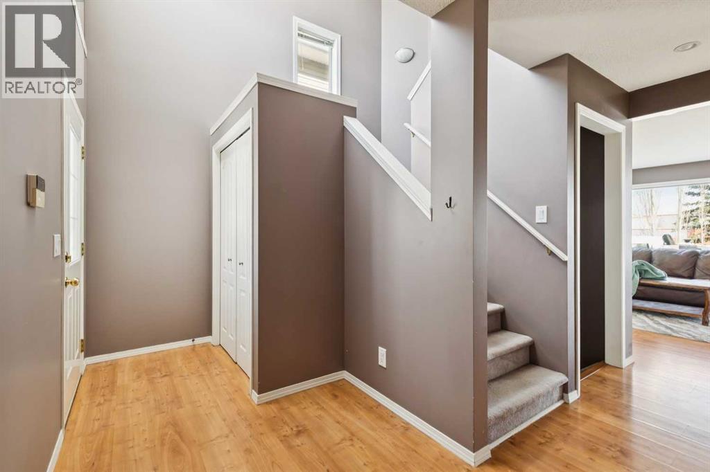 18 Bridlewood Way Sw, Calgary, Alberta  T2Y 3R5 - Photo 3 - A2303884