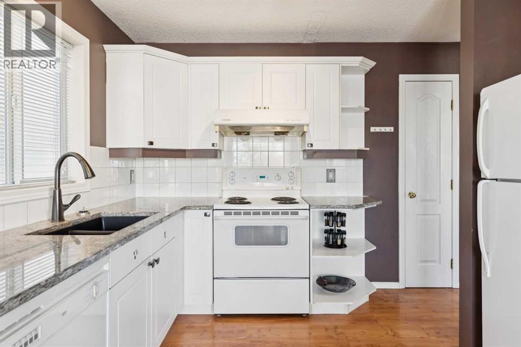 18 Bridlewood Way Sw, Calgary, Alberta  T2Y 3R5 - Photo 6 - A2303884